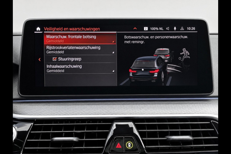 BMW 5 Serie Touring 530d High Executive M Sport Pakket Automaat / Live Cockpit Professional / Head-Up Display / Panoramadak / Laser / Adaptieve Cruise Control / Stoelverwarming / HiFi / 20 Inch / Sportstoelen voor / DAB