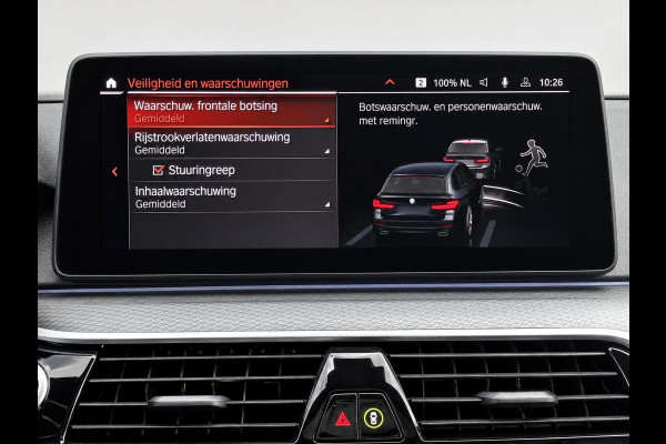 BMW 5 Serie Touring 530d High Executive M Sport Pakket Automaat / Live Cockpit Professional / Head-Up Display / Panoramadak / Laser / Adaptieve Cruise Control / Stoelverwarming / HiFi / 20 Inch / Sportstoelen voor / DAB