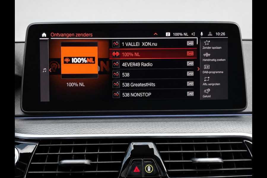 BMW 5 Serie Touring 530d High Executive M Sport Pakket Automaat / Live Cockpit Professional / Head-Up Display / Panoramadak / Laser / Adaptieve Cruise Control / Stoelverwarming / HiFi / 20 Inch / Sportstoelen voor / DAB