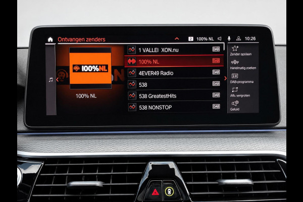 BMW 5 Serie Touring 530d High Executive M Sport Pakket Automaat / Live Cockpit Professional / Head-Up Display / Panoramadak / Laser / Adaptieve Cruise Control / Stoelverwarming / HiFi / 20 Inch / Sportstoelen voor / DAB