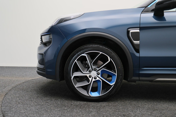Lynk & Co 01 1.5 Plug-in Hybrid 360° Camera, Panoramadak, Apple Carplay, ACC, Keyless, LED, 20''