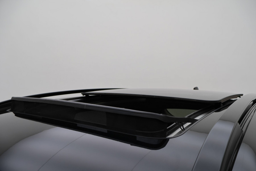 Lynk & Co 01 1.5 Plug-in Hybrid 360° Camera, Panoramadak, Apple Carplay, ACC, Keyless, LED, 20''