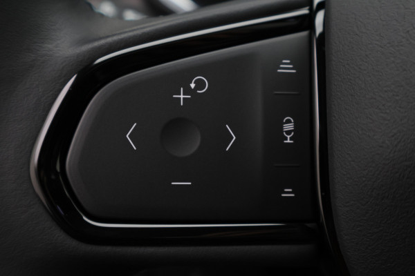 Lynk & Co 01 1.5 Plug-in Hybrid 360° Camera, Panoramadak, Apple Carplay, ACC, Keyless, LED, 20''
