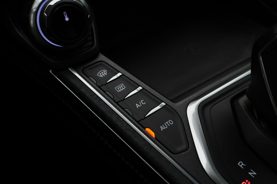 Lynk & Co 01 1.5 Plug-in Hybrid 360° Camera, Panoramadak, Apple Carplay, ACC, Keyless, LED, 20''