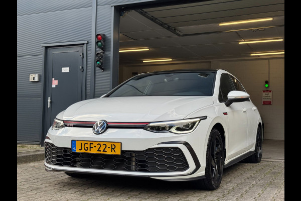 Volkswagen Golf 2.0 TSI GTI / PANO / SFEER / KEYLESS / CARPLAY / FLIPPERS / CLIMATE / ADAPTIEVE CRUISE / DAB+ / PRIVACY GLASS !