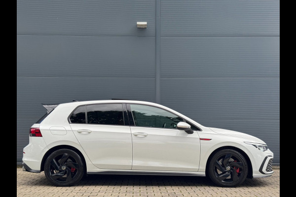 Volkswagen Golf 2.0 TSI GTI / PANO / SFEER / KEYLESS / CARPLAY / FLIPPERS / CLIMATE / ADAPTIEVE CRUISE / DAB+ / PRIVACY GLASS !
