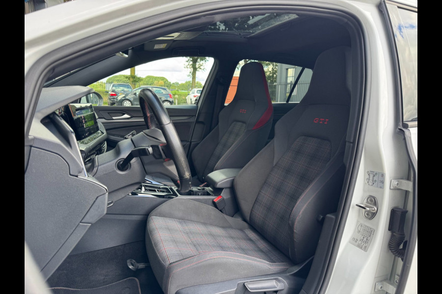 Volkswagen Golf 2.0 TSI GTI / PANO / SFEER / KEYLESS / CARPLAY / FLIPPERS / CLIMATE / ADAPTIEVE CRUISE / DAB+ / PRIVACY GLASS !