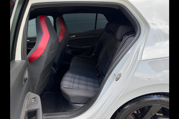Volkswagen Golf 2.0 TSI GTI / PANO / SFEER / KEYLESS / CARPLAY / FLIPPERS / CLIMATE / ADAPTIEVE CRUISE / DAB+ / PRIVACY GLASS !