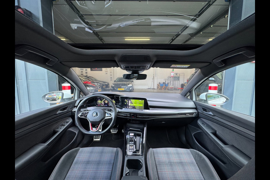Volkswagen Golf 2.0 TSI GTI / PANO / SFEER / KEYLESS / CARPLAY / FLIPPERS / CLIMATE / ADAPTIEVE CRUISE / DAB+ / PRIVACY GLASS !