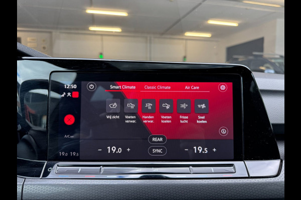 Volkswagen Golf 2.0 TSI GTI / PANO / SFEER / KEYLESS / CARPLAY / FLIPPERS / CLIMATE / ADAPTIEVE CRUISE / DAB+ / PRIVACY GLASS !