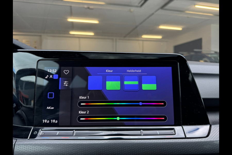 Volkswagen Golf 2.0 TSI GTI / PANO / SFEER / KEYLESS / CARPLAY / FLIPPERS / CLIMATE / ADAPTIEVE CRUISE / DAB+ / PRIVACY GLASS !