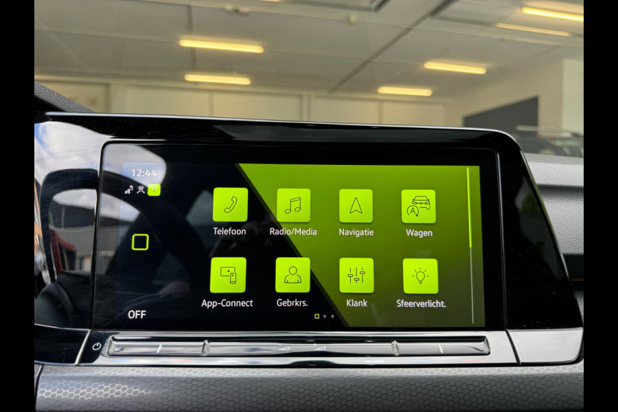 Volkswagen Golf 2.0 TSI GTI / PANO / SFEER / KEYLESS / CARPLAY / FLIPPERS / CLIMATE / ADAPTIEVE CRUISE / DAB+ / PRIVACY GLASS !