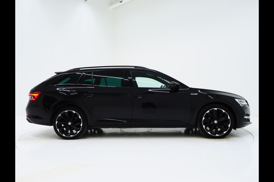 Škoda Superb Combi 1.4 TSI iV Sportline | Sportstoelen | Adaptive Cruise | Trekhaak | Keyless | Camera | Memory | Sfeerlicht