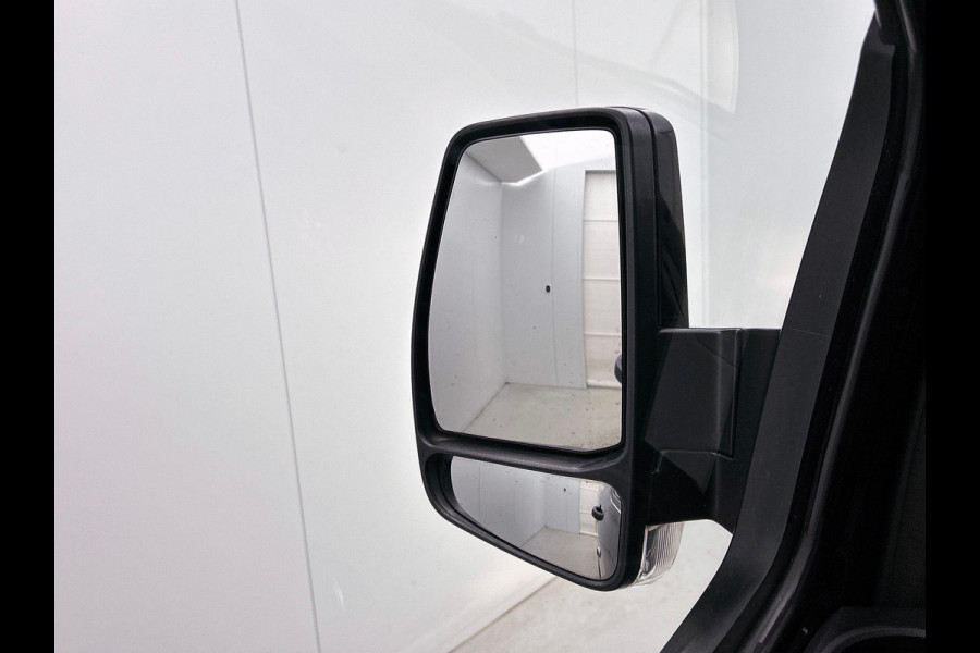 Ford Transit Custom 130pk Automaat L2H1 Trend Navigatie Camera Apple Carplay Trekhaak Cruise control Airco
