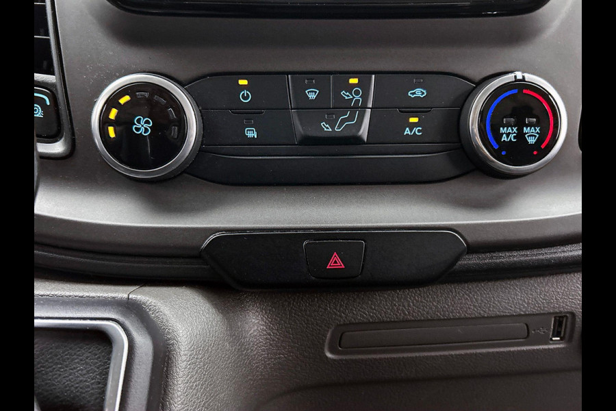 Ford Transit Custom 130pk Automaat L2H1 Trend Navigatie Camera Apple Carplay Trekhaak Cruise control Airco