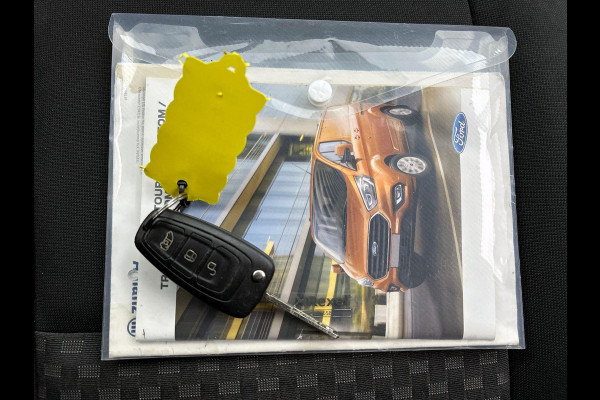 Ford Transit Custom 130pk Automaat L2H1 Trend Navigatie Camera Apple Carplay Trekhaak Cruise control Airco