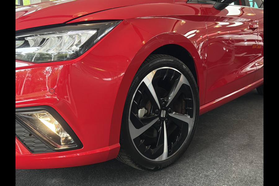 Seat Ibiza TSI 116PK DSG FR-SPORT CAMERA/CARPLAY/STOELVERWARMING