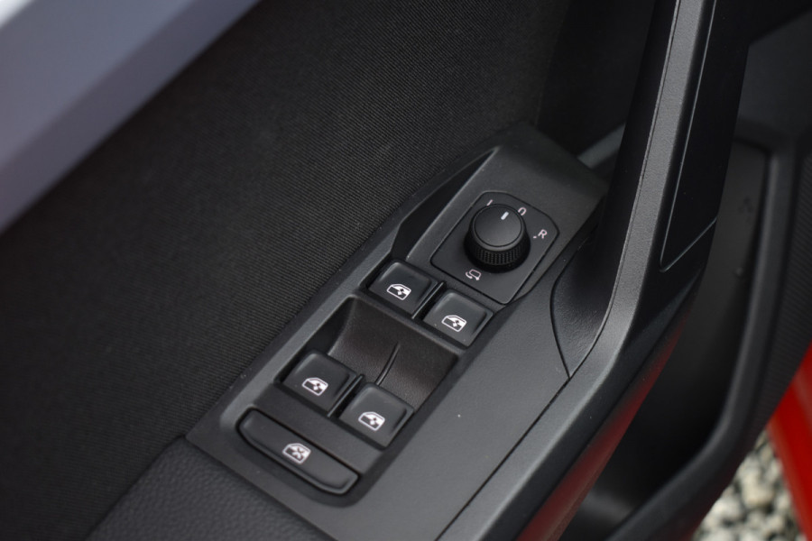 Seat Ibiza TSI 116PK DSG FR-SPORT CAMERA/CARPLAY/STOELVERWARMING