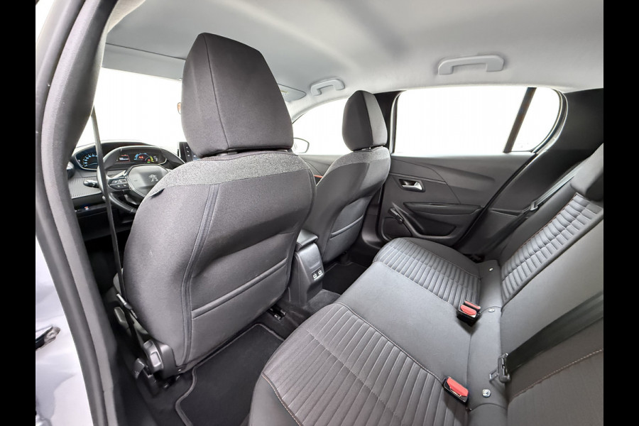 Peugeot e-208 EV 5Drs Automaat Apple Carplay Android Auto Navi* Ecc Cruise Control Active 50kWh Isofix Led Regen-Lichtsensor Keyless Dealeronderhouden