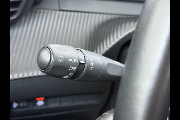 Peugeot e-208 EV 5Drs Automaat Apple Carplay Android Auto Navi* Ecc Cruise Control Active 50kWh Isofix Led Regen-Lichtsensor Keyless Dealeronderhouden