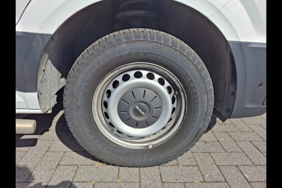 Volkswagen Crafter 35 2.0D L4H3 Extra Lang+Hoog Camera Comfort Stoel Airco Apple Carplay Android Auto Cruise Control Sidebars Navi* Pdc Betonplex Vloer Wandbetimmering Schuifdeur Origineel Nederlandse Auto