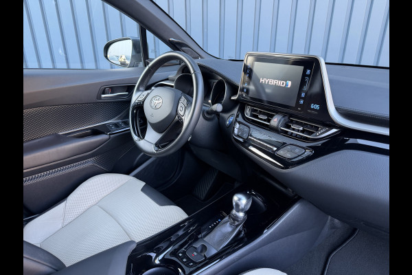 Toyota C-HR 1.8 Hybrid Executive Ultimate / Bi tone | Creme Leer | JBL | LED | Allseason banden | Rijklaar!!