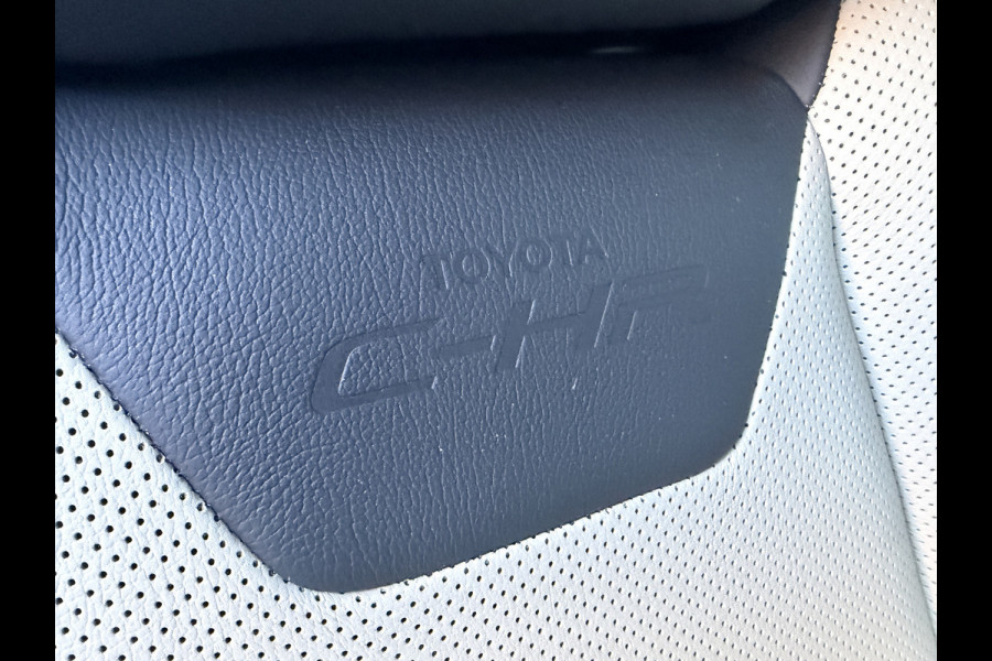 Toyota C-HR 1.8 Hybrid Executive Ultimate / Bi tone | Creme Leer | JBL | LED | Allseason banden | Rijklaar!!