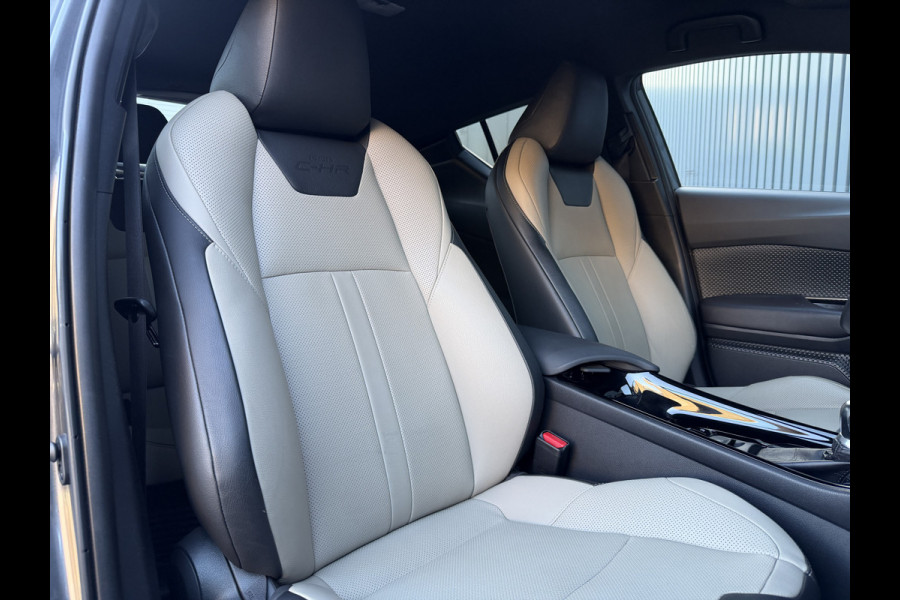 Toyota C-HR 1.8 Hybrid Executive Ultimate / Bi tone | Creme Leer | JBL | LED | Allseason banden | Rijklaar!!