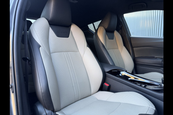 Toyota C-HR 1.8 Hybrid Executive Ultimate / Bi tone | Creme Leer | JBL | LED | Allseason banden | Rijklaar!!