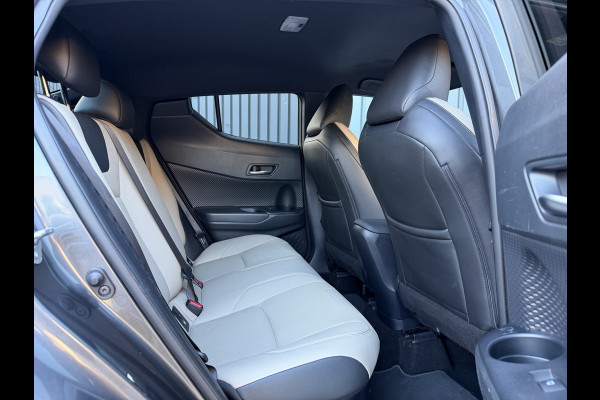 Toyota C-HR 1.8 Hybrid Executive Ultimate / Bi tone | Creme Leer | JBL | LED | Allseason banden | Rijklaar!!