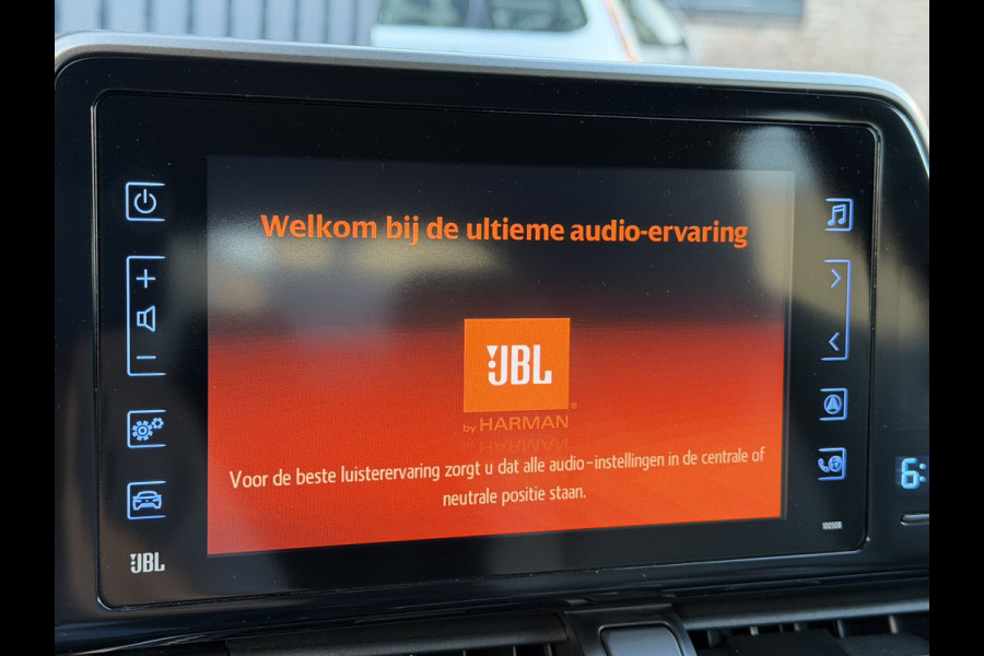 Toyota C-HR 1.8 Hybrid Executive Ultimate / Bi tone | Creme Leer | JBL | LED | Allseason banden | Rijklaar!!