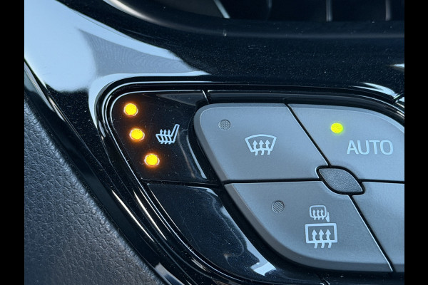 Toyota C-HR 1.8 Hybrid Executive Ultimate / Bi tone | Creme Leer | JBL | LED | Allseason banden | Rijklaar!!