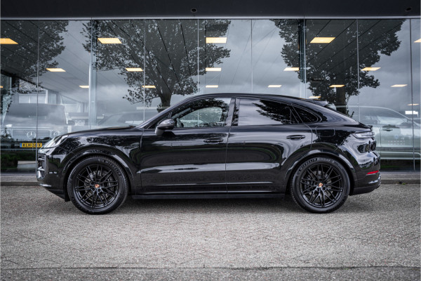 Porsche Cayenne Coupé 3.0 E-Hybrid ** Sport Design ** Luchtvering ** 18-weg ** HUD ** BOSE ** Sportuitlaat ** Sport Chrono ** Matrix ** Achterasbesturing ** Panodak
