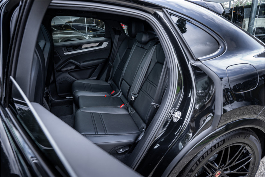 Porsche Cayenne Coupé 3.0 E-Hybrid ** Sport Design ** Luchtvering ** 18-weg ** HUD ** BOSE ** Sportuitlaat ** Sport Chrono ** Matrix ** Achterasbesturing ** Panodak
