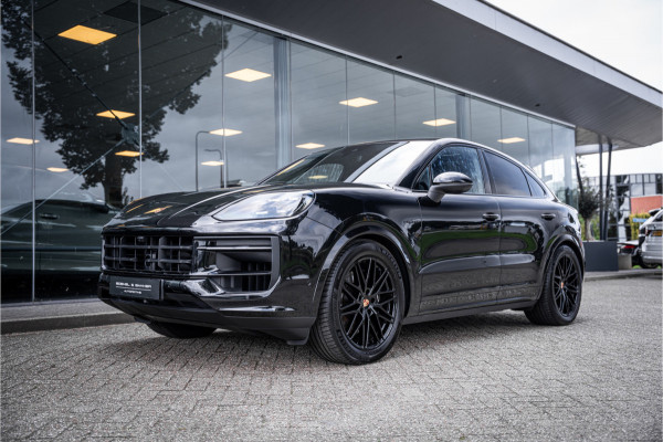 Porsche Cayenne Coupé 3.0 E-Hybrid ** Sport Design ** Luchtvering ** 18-weg ** HUD ** BOSE ** Sportuitlaat ** Sport Chrono ** Matrix ** Achterasbesturing ** Panodak