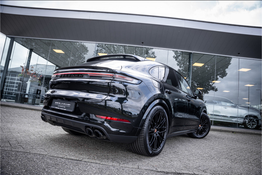 Porsche Cayenne Coupé 3.0 E-Hybrid ** Sport Design ** Luchtvering ** 18-weg ** HUD ** BOSE ** Sportuitlaat ** Sport Chrono ** Matrix ** Achterasbesturing ** Panodak