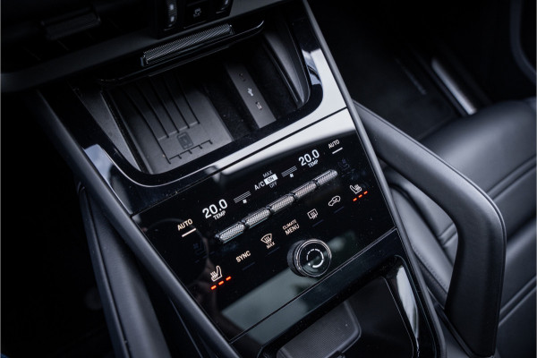Porsche Cayenne Coupé 3.0 E-Hybrid ** Sport Design ** Luchtvering ** 18-weg ** HUD ** BOSE ** Sportuitlaat ** Sport Chrono ** Matrix ** Achterasbesturing ** Panodak