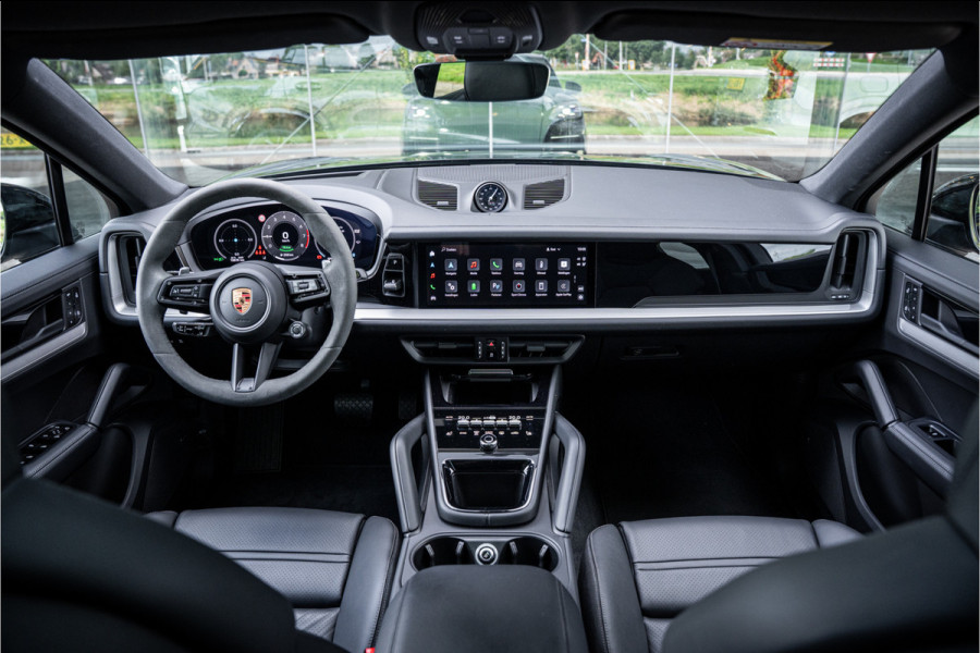 Porsche Cayenne Coupé 3.0 E-Hybrid ** Sport Design ** Luchtvering ** 18-weg ** HUD ** BOSE ** Sportuitlaat ** Sport Chrono ** Matrix ** Achterasbesturing ** Panodak