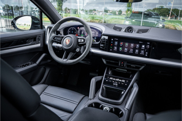 Porsche Cayenne Coupé 3.0 E-Hybrid ** Sport Design ** Luchtvering ** 18-weg ** HUD ** BOSE ** Sportuitlaat ** Sport Chrono ** Matrix ** Achterasbesturing ** Panodak