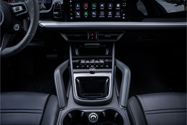Porsche Cayenne Coupé 3.0 E-Hybrid ** Sport Design ** Luchtvering ** 18-weg ** HUD ** BOSE ** Sportuitlaat ** Sport Chrono ** Matrix ** Achterasbesturing ** Panodak