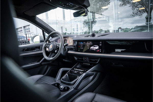 Porsche Cayenne 3.0 S E-Hybrid (519pk) ** Panodak ** Sport Design ** InnoDrive ** Trekhaak ** HUD ** PDLS+ ** 4-wielsturing ** BOSE ** Surround View ** Alcantara Hemel