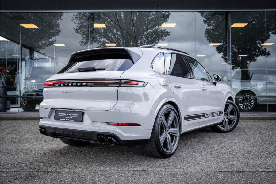 Porsche Cayenne 3.0 S E-Hybrid (519pk) ** Panodak ** Sport Design ** InnoDrive ** Trekhaak ** HUD ** PDLS+ ** 4-wielsturing ** BOSE ** Surround View ** Alcantara Hemel