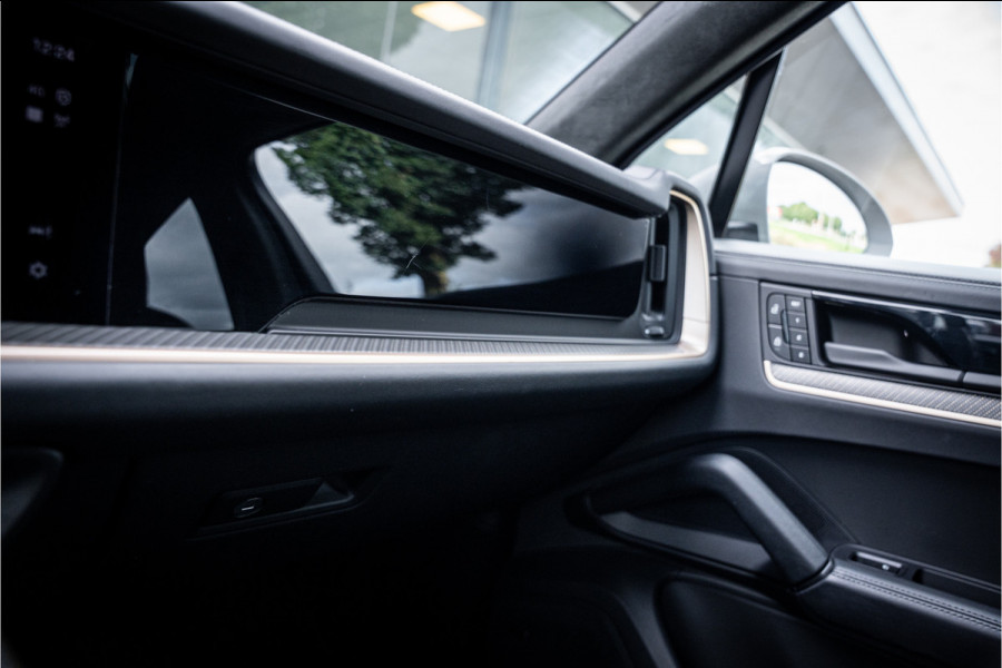 Porsche Cayenne 3.0 S E-Hybrid (519pk) ** Panodak ** Sport Design ** InnoDrive ** Trekhaak ** HUD ** PDLS+ ** 4-wielsturing ** BOSE ** Surround View ** Alcantara Hemel