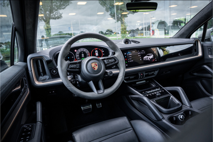 Porsche Cayenne 3.0 S E-Hybrid (519pk) ** Panodak ** Sport Design ** InnoDrive ** Trekhaak ** HUD ** PDLS+ ** 4-wielsturing ** BOSE ** Surround View ** Alcantara Hemel