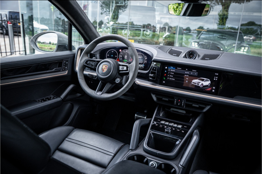 Porsche Cayenne 3.0 S E-Hybrid (519pk) ** Panodak ** Sport Design ** InnoDrive ** Trekhaak ** HUD ** PDLS+ ** 4-wielsturing ** BOSE ** Surround View ** Alcantara Hemel