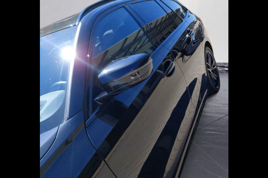 BMW 3 Serie Touring 330e xDrive M-SPORT ** LED, LEDER, PANO, TREKH HuD, ALARM, 19-inch LMV ** 1e EIG - Vol. BMW Onderh. ** ** INFORMEER OOK NAAR ONZE AANTREKKELIJKE FINANCIAL-LEASE TARIEVEN **