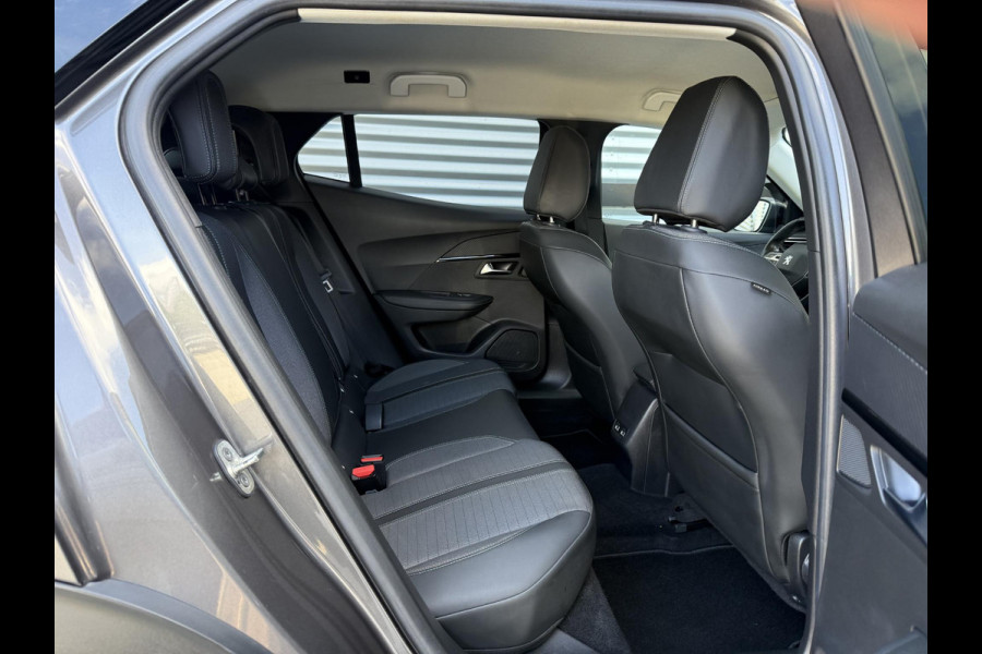 Peugeot 2008 1.2 PureTech Allure Pack 2e Eigenaar|Camera|Trekhaak|Carplay|Stoelverwarming|i- Cockpit|D-riem vv in 2025|Cruise|APK tot 07-2027
