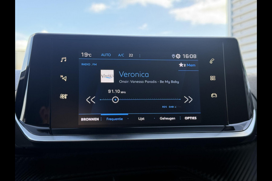 Peugeot 2008 1.2 PureTech Allure Pack 2e Eigenaar|Camera|Trekhaak|Carplay|Stoelverwarming|i- Cockpit|D-riem vv in 2025|Cruise|APK tot 07-2027