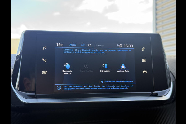 Peugeot 2008 1.2 PureTech Allure Pack 2e Eigenaar|Camera|Trekhaak|Carplay|Stoelverwarming|i- Cockpit|D-riem vv in 2025|Cruise|APK tot 07-2027