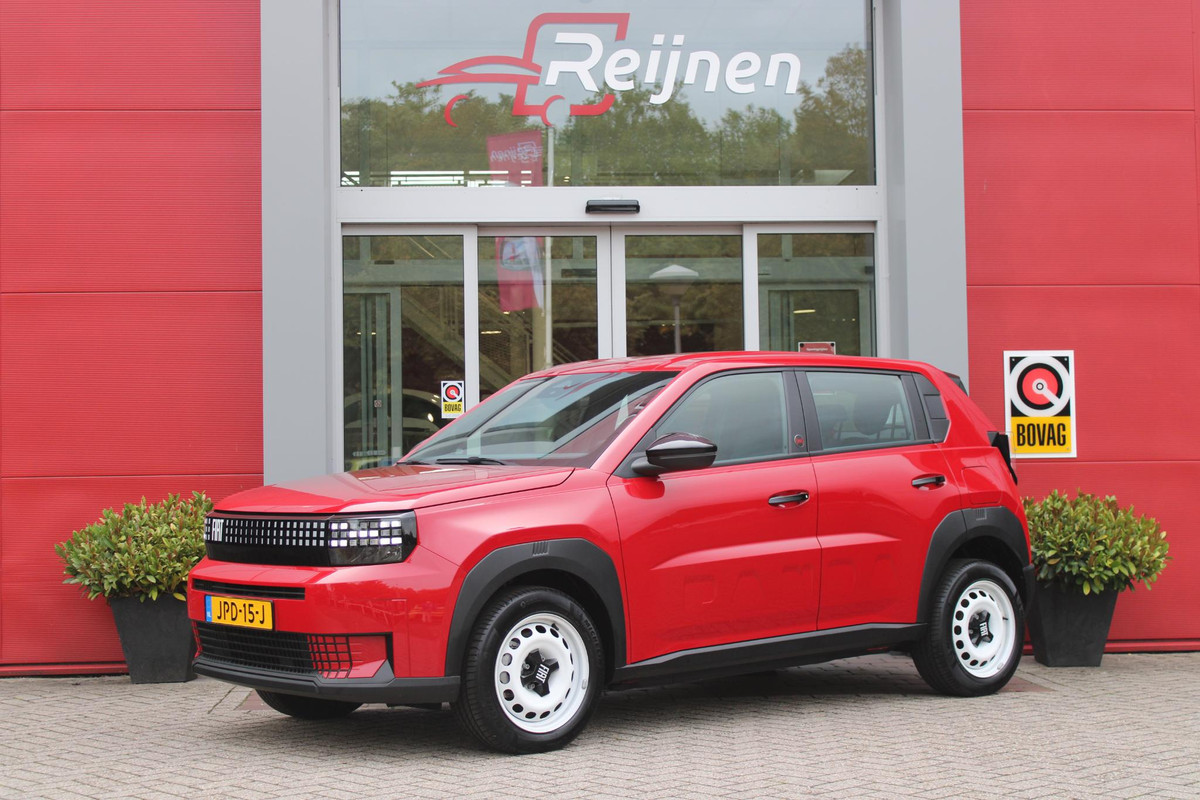 Fiat Grande Panda RED 113PK 11 kW 44 kWh | 3-FASE | APPLE CARPLAY/ANDROID AUTO | CRUISE CONTROL | AIRCO | PARKEERSENSOREN ACHTER | LED KOPLAMPEN | SPORTIEVE VELGEN 16" | DAB+ RADIO | DIGITAAL DASHBOARD | ELEKTRISCHE RAMEN VOOR / ACHTER |